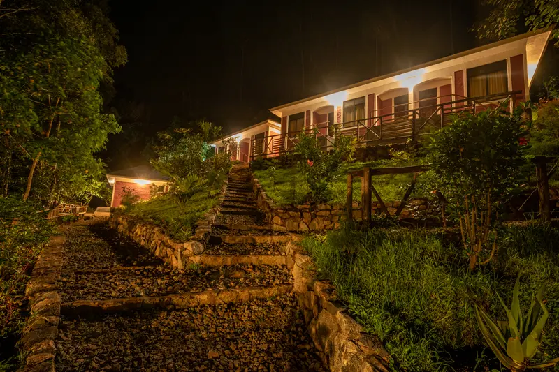 Mise Cave Lodge resort in Sipi